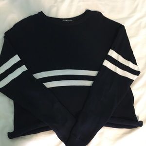 Super cute soft sweater from Brandy Melville!